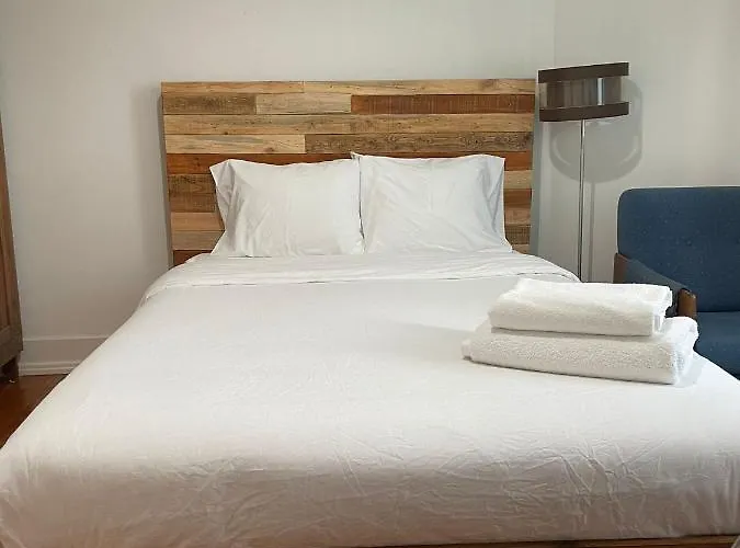 Retro M2 R4 - Lovely Double With Shared Bathroom Lisboa