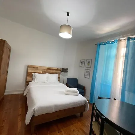 Retro M2 R4 - Lovely Double With Shared Bathroom Vendégház Lisboa