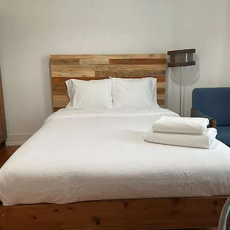 Retro M2 R4 - Lovely Double With Shared Bathroom Lizbona