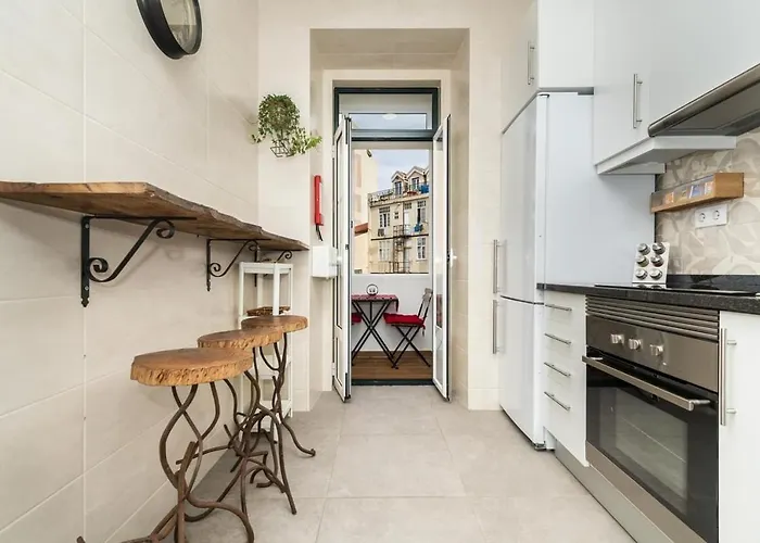 Pensjonat Retro M2 R4 - Lovely Double With Shared Bathroom Lizbona